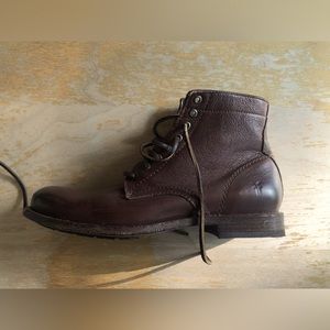 Like-new Frye boots 8.5 Men